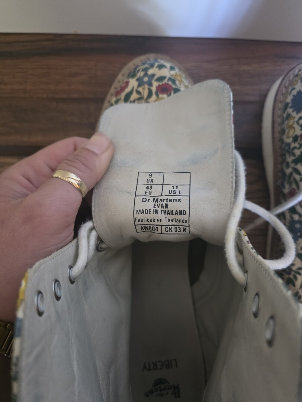 Dr. Martens Liberty Of London - Picture 5 of 6